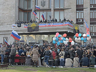 Pro-Russian separatists occupying the building of the Donetsk Regional State Administration in 2014